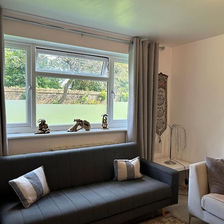 One Bedroom Flat In Chiswick W4 Londres Exterior foto