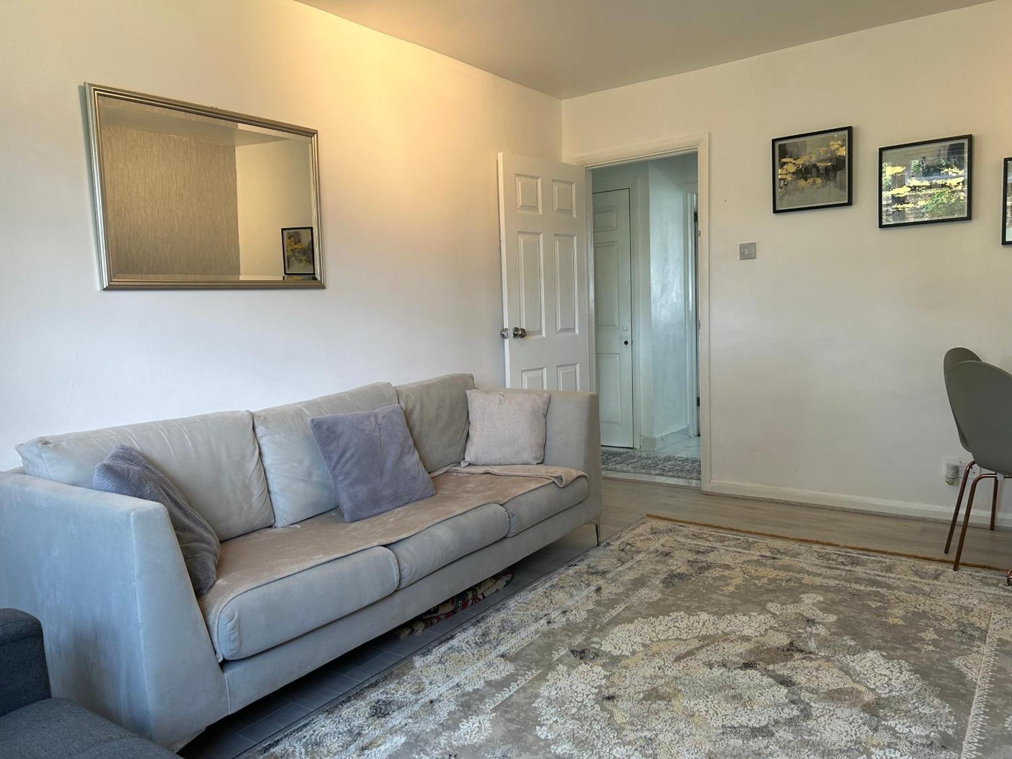 One Bedroom Flat In Chiswick W4 Londres Exterior foto